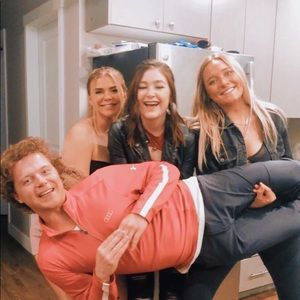 Meet your Posher, Annie